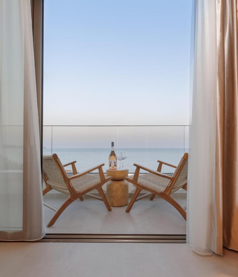 Kales Sea View Suites 依拉佩特拉 外观 照片